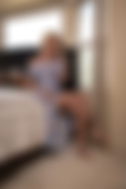 2018-11-07 Joslyn James - Sneaky Mom, Clueless Dad [MilfsLikeItBig.com, Brazzers.com]/0009.jpg
