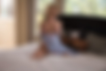 2018-11-07 Joslyn James - Sneaky Mom, Clueless Dad [MilfsLikeItBig.com, Brazzers.com]/0031.jpg